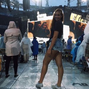 Meet your Posher, Samantha